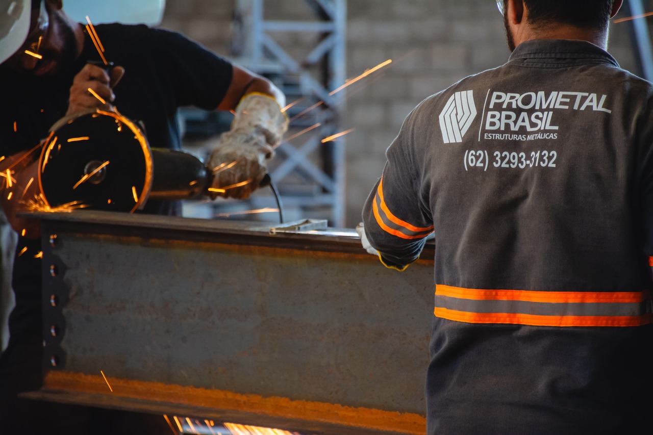 Trabalhadores Prometal Estrutura Metálicas